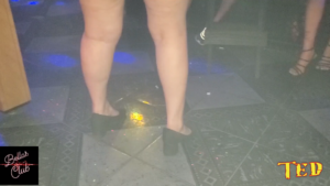 Pnatyless Twerking In The Club